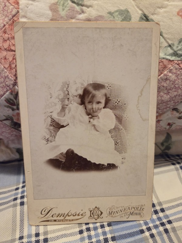 Vintage Cabinet Card Photo Little Girl Blowing Kisses Dempsie Minneapolis Minn.