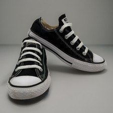 Converse Chuck Taylor All Star Low Top Black Canvas Youth Size 1 Unisex 3J235