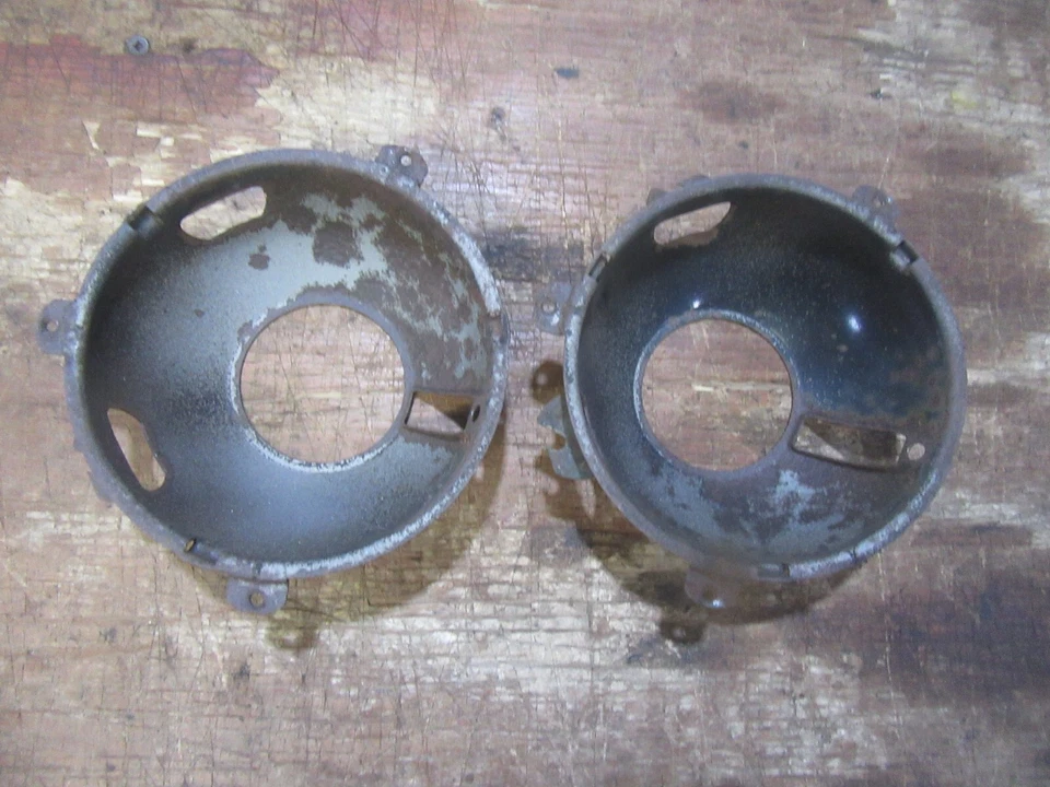 Mercury Meteor 600 1961 faro interior delantero montaje bombilla cubo tazas par Foto 3 de 3