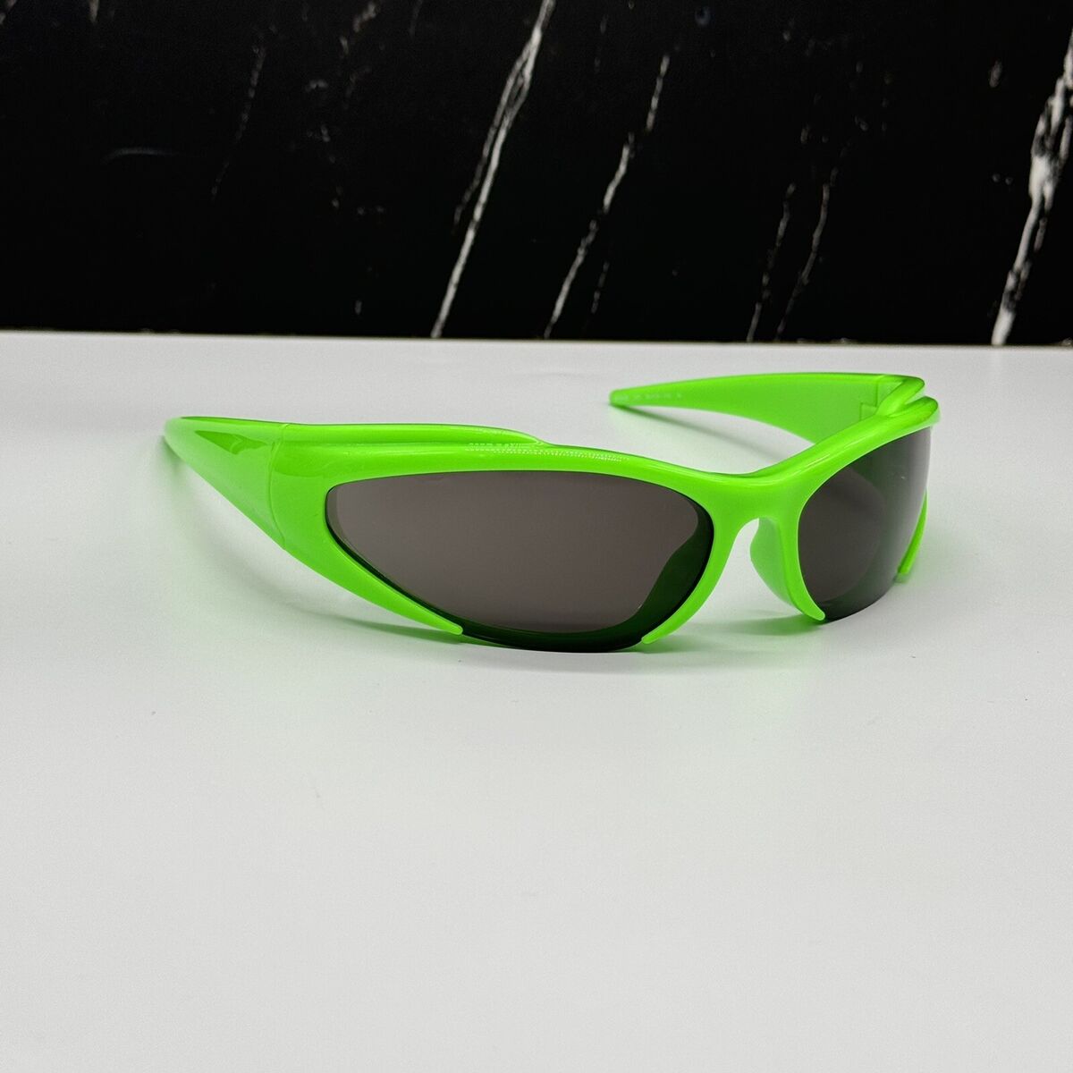 NEW BB0253S 005 BALENCIAGA GREEN GREY OVAL UNISEX BALENCIAGA NEW BB0253S 005 BALENCIAGA GREEN GREY OVAL UNISEX BALENCIAGA