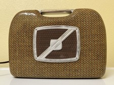 Vintage Motorola "Suitcase" style 1948 Model 68L11 Tube Radio, Nice Condition 