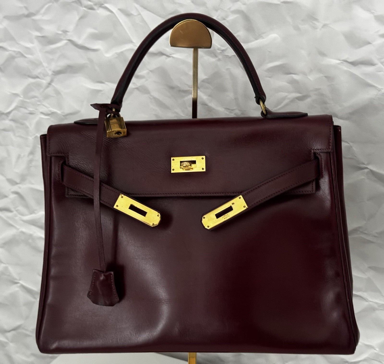 HERMÈS Vintage Kelly Bag 32cm Bordeaux Box Leather 1963 Classic image 2