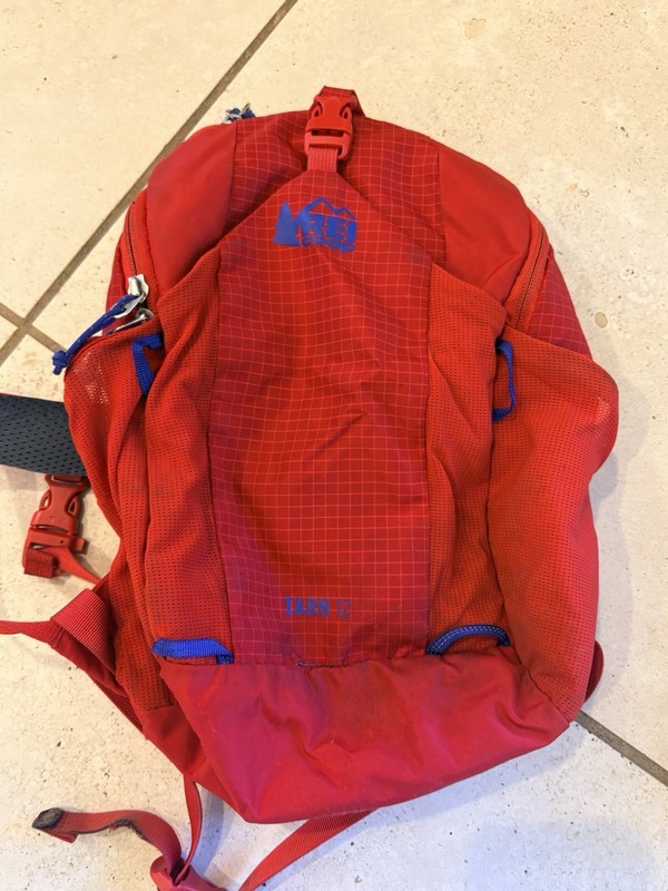 REI Tarn 12 Backpack - Red - Kids Youth Boys Girls