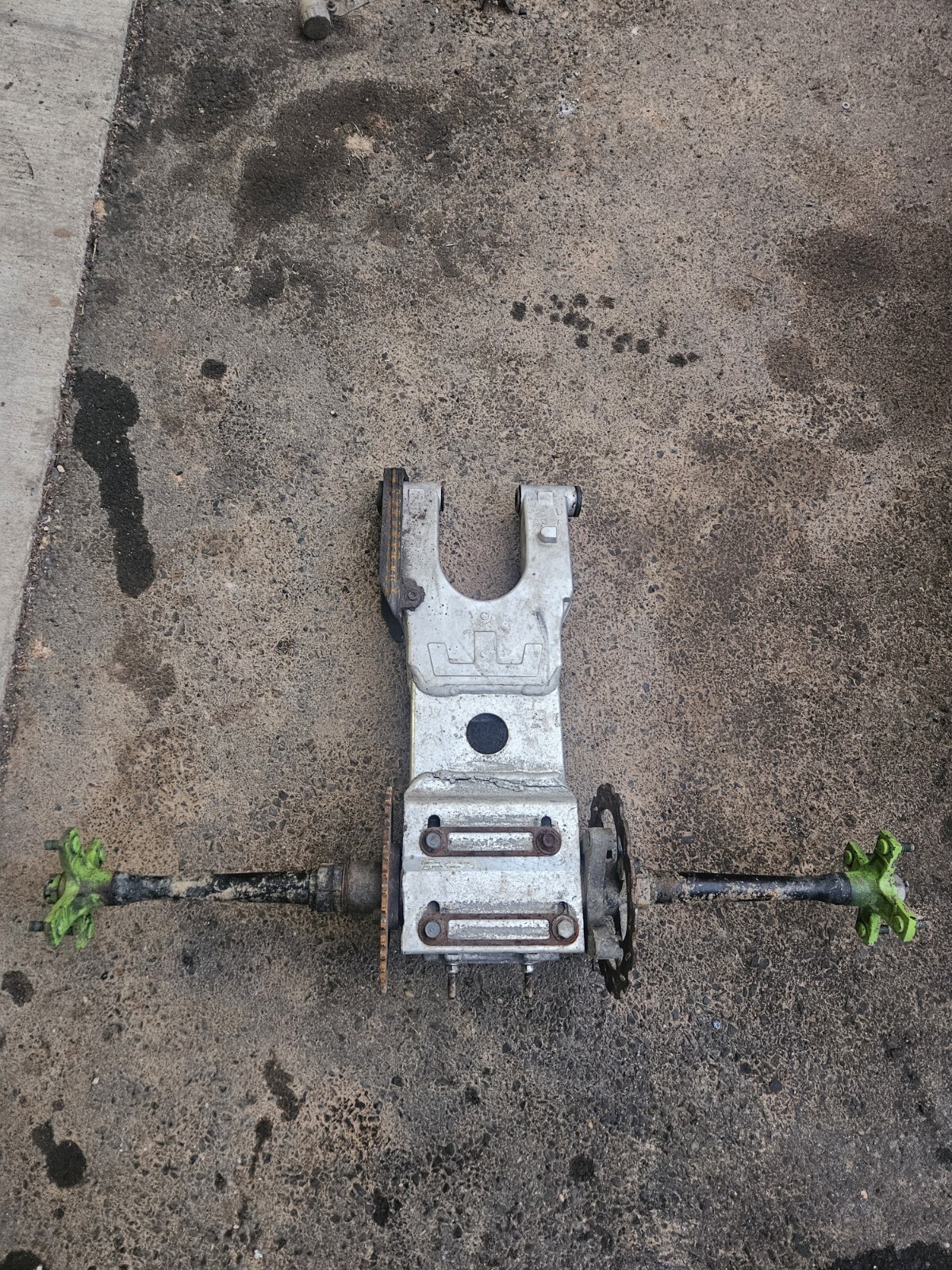 TIGHT 2003 2008 SUZUKI LTZ 400 Z400 OEM REAR SWINGARM SWING ARM Kfx400