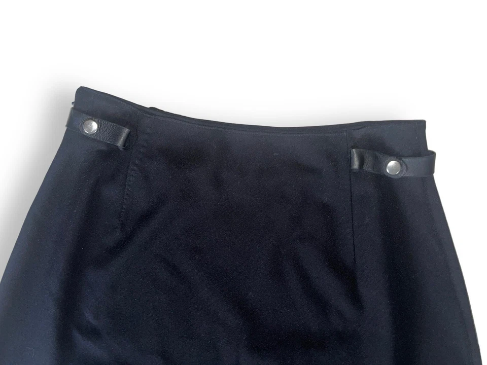 CoSTUME NATIONAL Flare Stretch Skirt w Leather Detail Knee/Midi Black sz 42 S/6 - Image 2 of 4