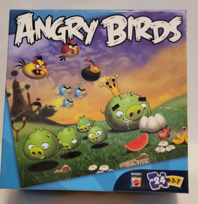 Angry Birds Puzzle Pigs Going After Eggs 24 Piece Puzzle 10'' x 13'' (A-2)