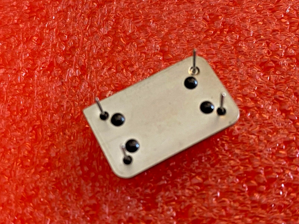 4.00000 MHz MPC Crystal Oscillator 970T 4.00000 MHz New 5 pieces - Image 3 of 4