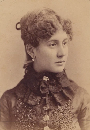 PRETTY WOMAN IN PHILADELPHIA : GIRL NEXT DOOR LOOKS : FASHIONABLE : CABINET CARD - Picture 2 of 3