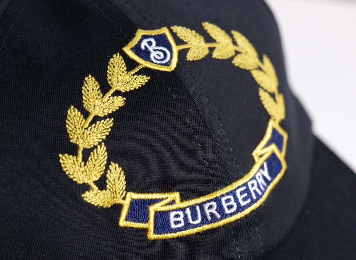 Burberry Oak Leaf Crest Embroidered Cotton Baseball Cap Black Medium 58 Logo NWT Check Cursive Logo Gabardine Baseball Cap in Black - Men  main image 3