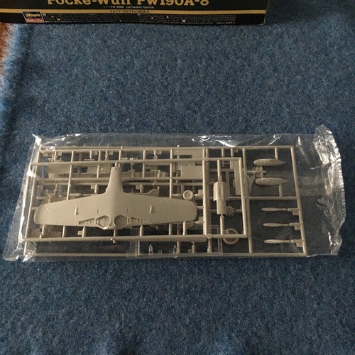 1/72 Hasegawa Focke Wulf Fw190A-8 (AP3 51303) Two Model Kits (1 Started) - Picture 10 of 18