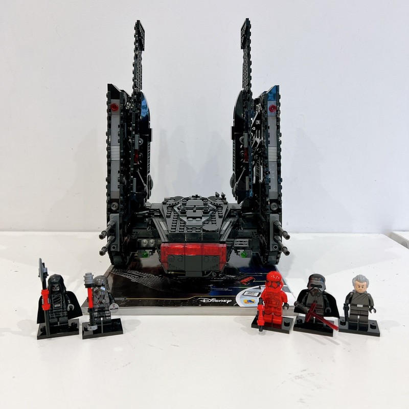 LEGO Star Wars Kylo Ren's Shuttle 75256 Building Kit Complete Set all figs Built