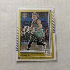 2025 Panini Donruss WNBA Courtney Vandersloot Chicago Sky #34 Base
