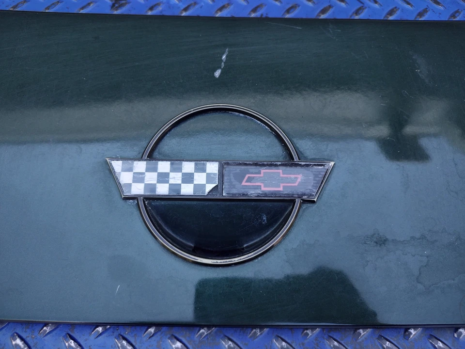 Chevrolet Corvette C4 1991-1996 puerta de llenado de combustible tapa de gas panel verde 10125966 Foto 3 de 4