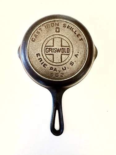 Griswold Cast Iron Skillet O 562 With Heat Ring And Large Block Logo Erie, PA