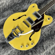 Gretsch G2604T Streamliner Rally II Bloque Central con Bigsby Usado con funda blanda