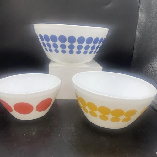 set of 3  Vintage Charm Inspired By Pyrex Poke A Dots Nesting Mixing Bowls