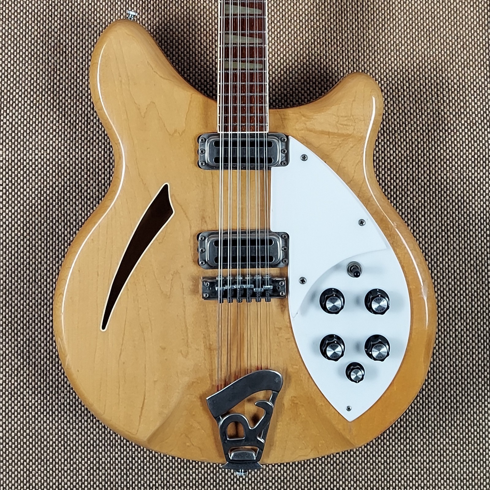 Rickenbacker 360 / 12 1982 100% Original Mapleglo Finish (396)