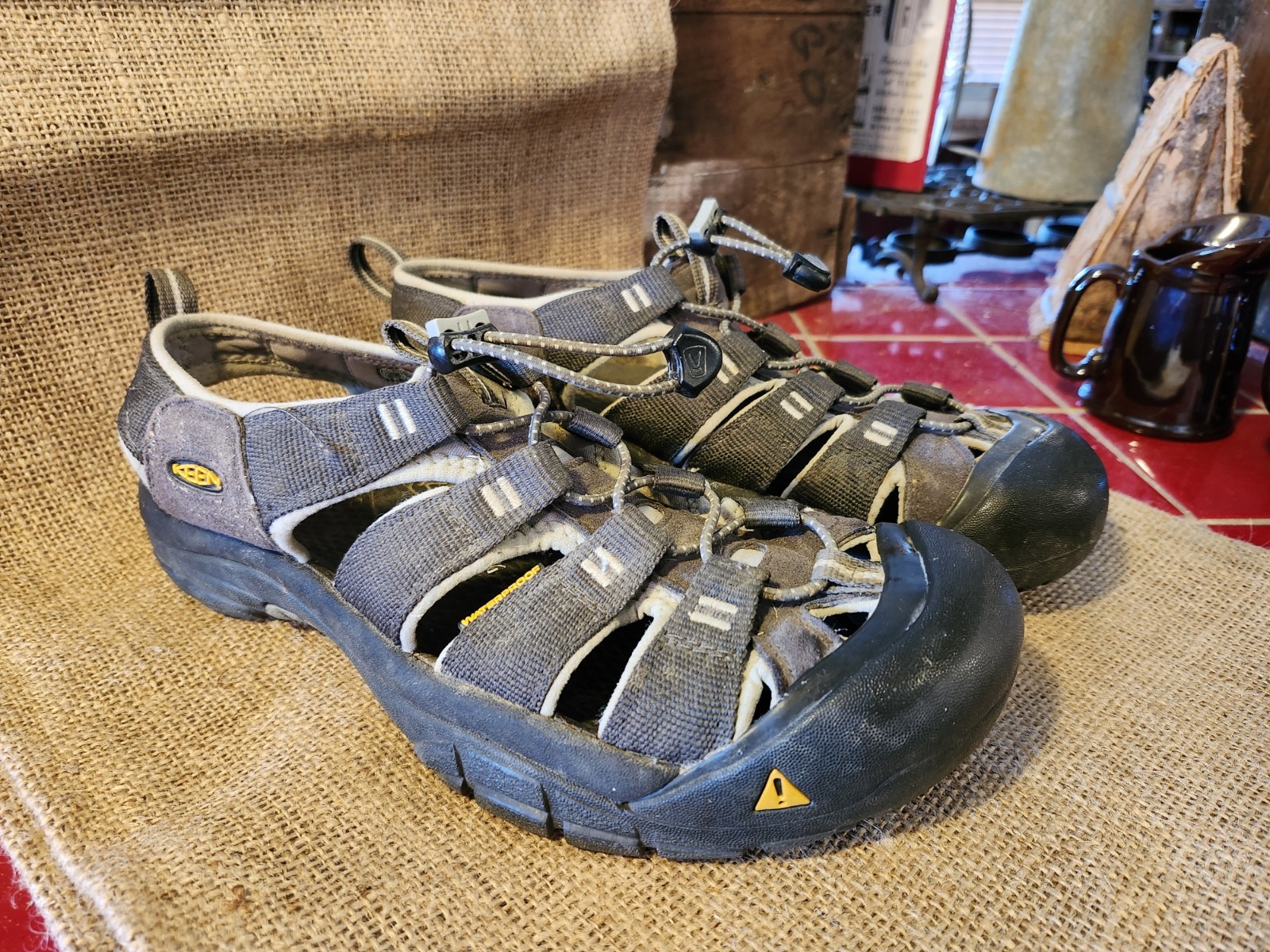 Sandali Keen da uomo sportivi escursionismo #1010948 nero marrone taglia US 10 scarpe impermeabili