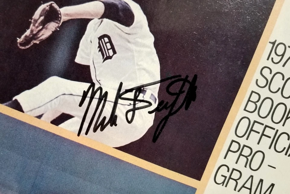 1977 Mark Fidrych The Bird ROOKIE Signed Detroit Tigers Program Scorebook 70s - Image 2 of 4