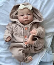 Real Lifelike Reborn Baby Dolls Soft Body 19'' Newborn Dolls Girl Silicone Vinyl