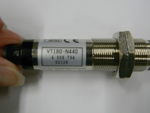 New Sick VT180-N440 Photoelectric Proximity Sensor M4C - Picture 4 of 4