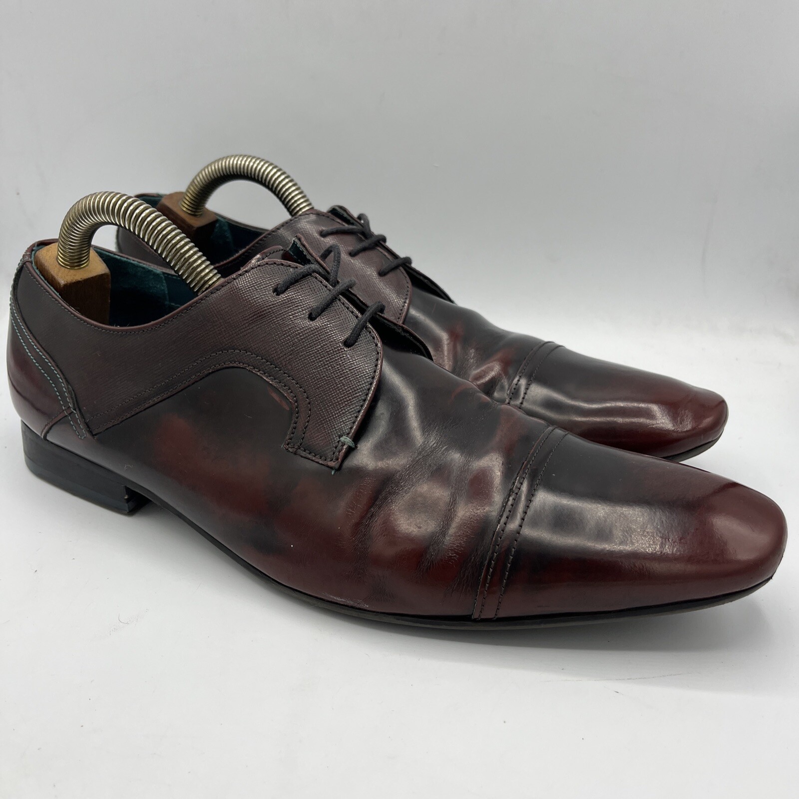 SAOLA Scarpe eleganti derby da uomo Ted Baker of London in pelle verniciata sangue di bue taglia 12