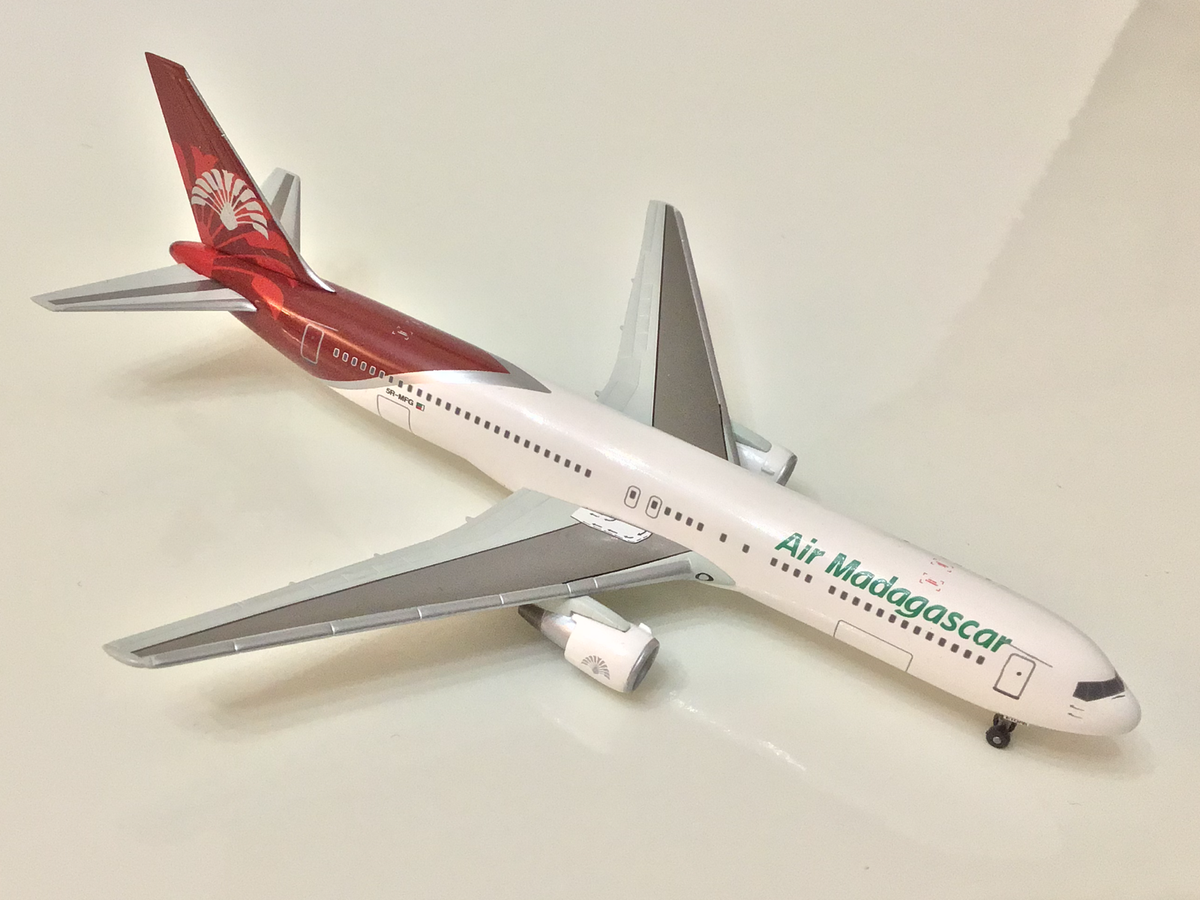Dragon 1:400 AIR MADAGASCAR Boeing 767-300 | eBay