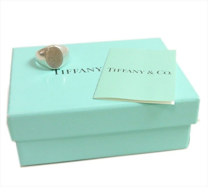 Authentic Tiffany & Co. Ring Signet Oval Sterling Silver Authentic Tiffany & Co. Ring Signet Oval Sterling Silver