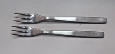 Viners of Sheffield Stainless VS-16 England 2 Forks 3 tine 7 1/4"