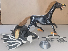 1983 DUNGEONS AND DRAGONS' NIGHTMARE HORSE & WARDUKE SHIELD TSR LJN TOYS
