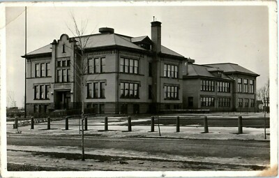 RPPC MARBLE MINNESOTA OLCOTT SCHOOL EXTERIOR SCENE ITASCA COUNTY REAL PHOTO