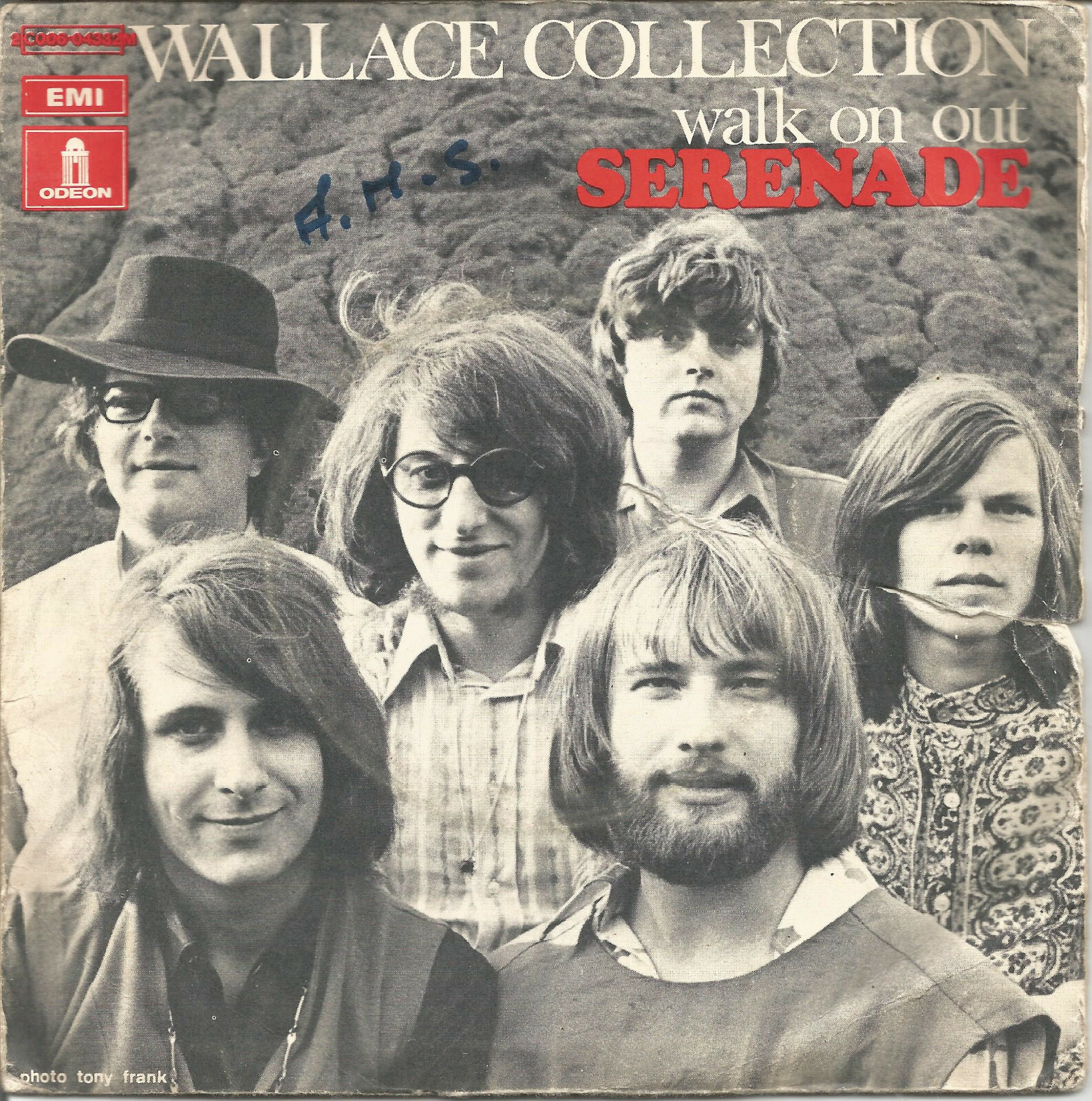 Vinyl Records - 45 RPM - Wallace Collection - Serenade - Walk On Out - MIC-image