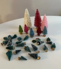Lot of 31 Assorted Bottle Brush Trees Mini Christmas Trees/ Wreaths Bin C-2