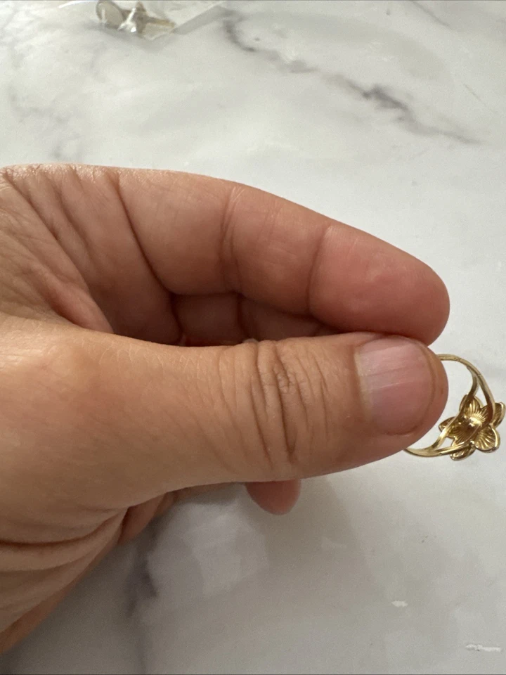 14 K Yellow Gold Hawaiian Flower Ring; Size 8.5 - Image 4 of 4