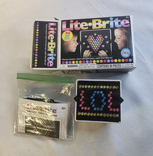 Lite-Brite Mini Light-Up Peg Art Set 90 Pieces w/ Templates  Guide AD 13-1026