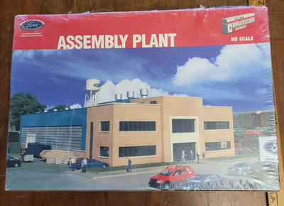 Walthers Cornerstone HO Ford Assembly Plant - new sealed