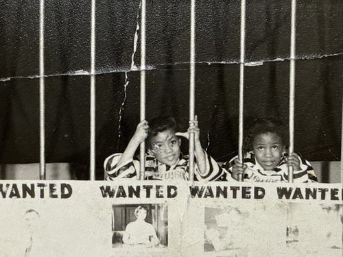Vintage Photo African American Girls Posed In Jail Cell Wanted Poster Humor - Picture 3 of 4
