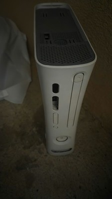 Xbox 360 Video Game System Console Only *for Part Repair won't read cd or games