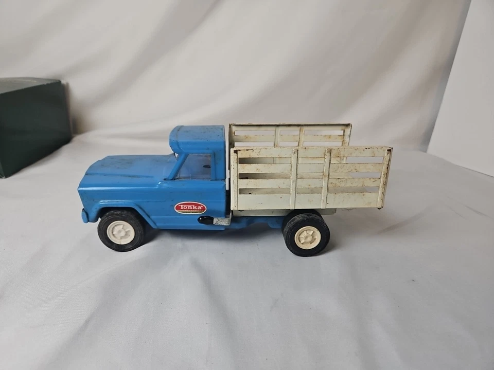 Vintage Tonka Stake Truck Jeep Blue And White tilt bed Farm 1960’s #MM - Изображение 2 из 4