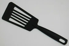 Black Heat Resistant Nylon Slotted Spatula Flipper