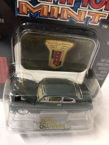Racing Champions 1949 MERCURY SEDAN GREEN mint issue #85 w/stand 1:60 Scale - Picture 2 of 3