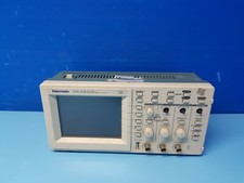 Tektronix TDS 210 Two Channel Digital Real-Time Oscilloscope 60 MHz 1 GS/s