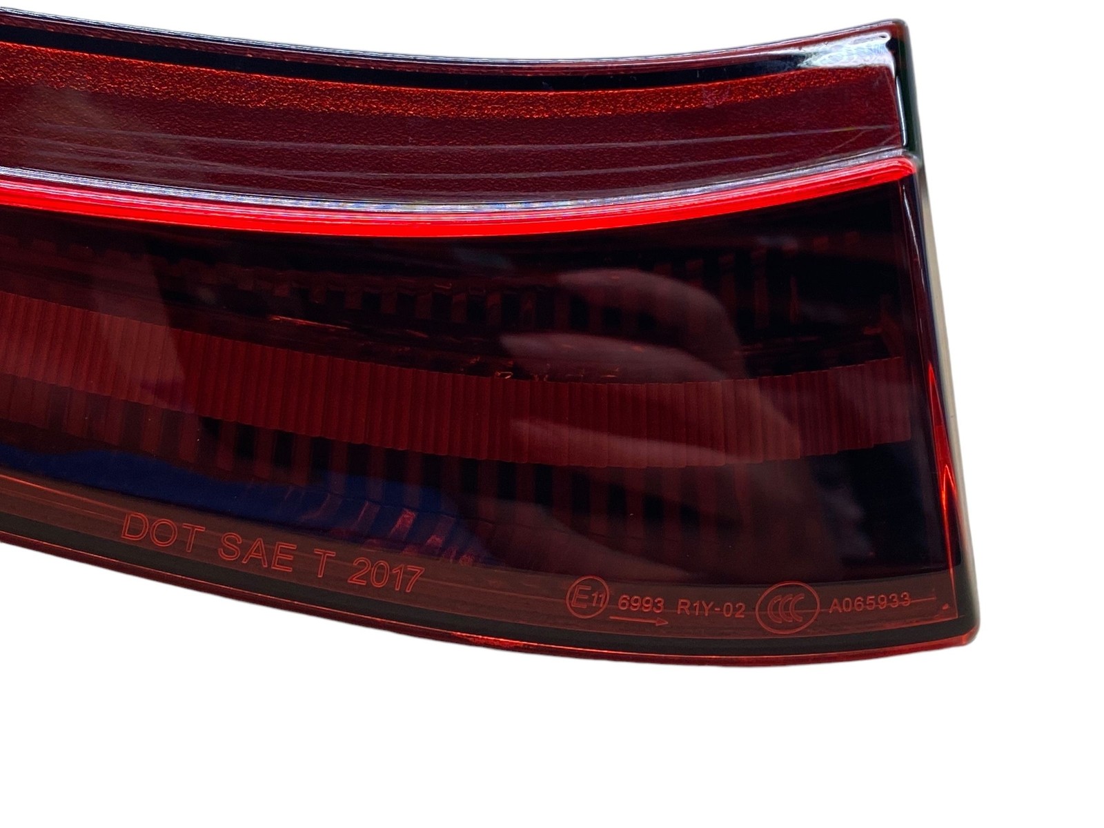 2019-2023 ASTON MARTIN VANTAGE RIGHT TRUNK INNER TAIL LIGHT LAMP KY63-138452-AC