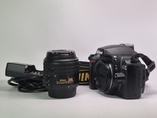 Nikon d40 + 18-55mm f/3.5-5.8 VRII- parfait état de fonctionnement