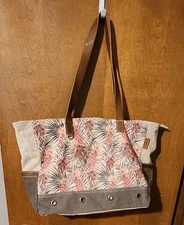 Sun And Sand Tote Bag. Great Condition.