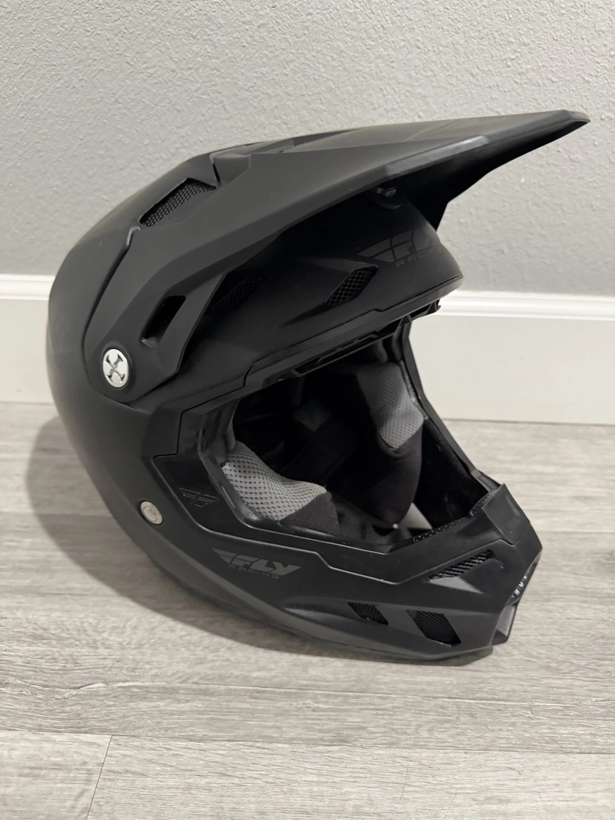 FLY RACING MATTE BLACK FORMULA CC DOT FULL FACE HELMET SIZE MEDIUM WITH CASE