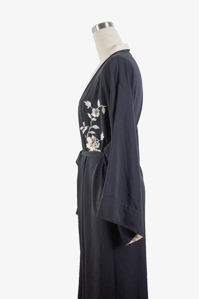 Bata de satén Natori de colección talla única bordado floral kimono de inspiración asiática negra Foto 4 de 4