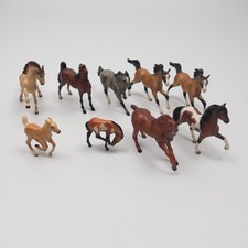Breyer Stablemates Lot Of 9 7 Horses 2 Foals 3