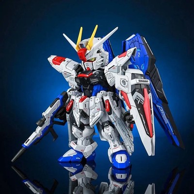MGSD Freedom ZGMF-X10A Mecha Model Kit Action Figure w/ Light Wing Effects Gift