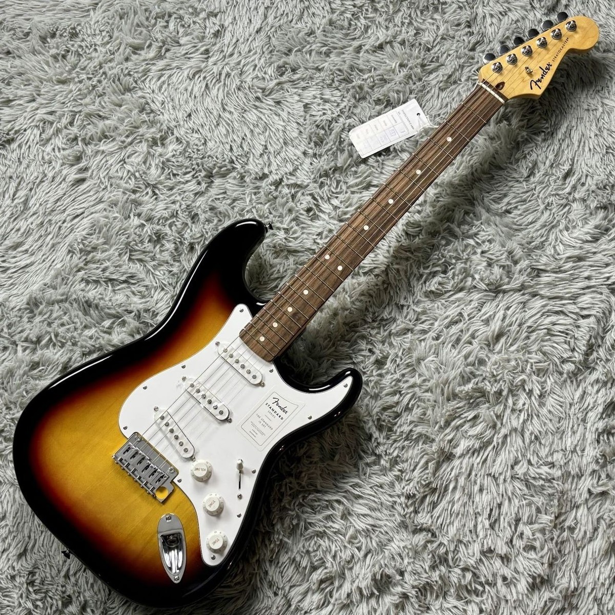 Fender Stratocaster サンバースト Fender Standard Stratocaster 3-Color Sunburst Electric Guitar